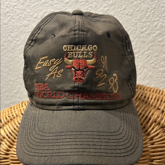 Vintage Chicago Bulls Baseball Hat NBA World Champions Easy As 91 92 93 - Picture 8 of 9